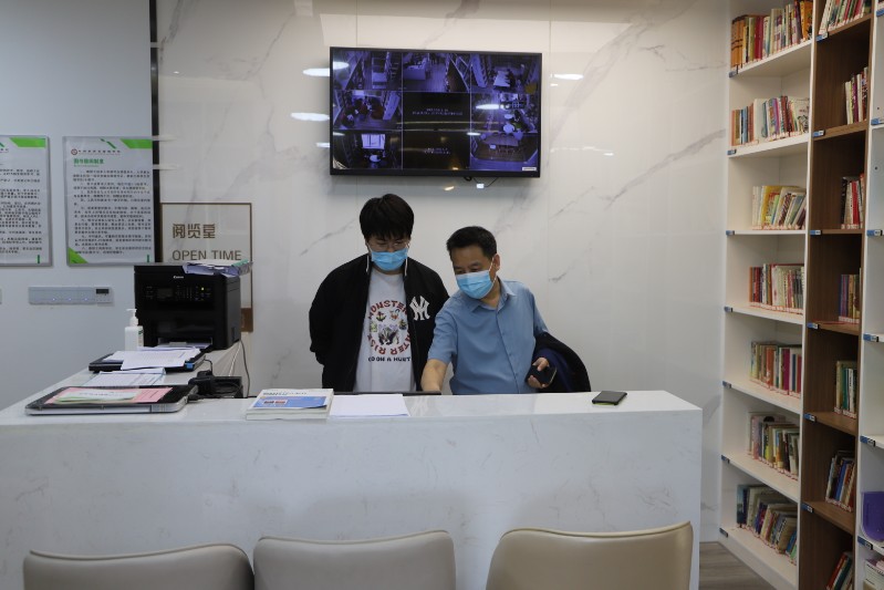 現(xiàn)場查看圖書館管理系統(tǒng).JPG